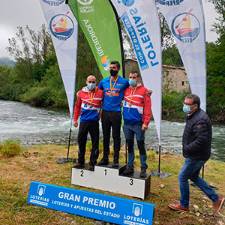 Podium-descenso-aguas-bravas-p