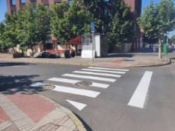 DESPUES Paso de Peatones entrada a estacionamientos Centro de Salud Pico Tuerto_