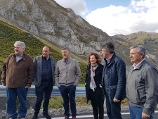 Abierta al tráfico la carretera de acceso a Santiago de Peñalba desde el Mirador de la Cruz